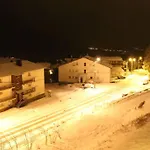 Mezzanine Vue Montagne * Фон-Ромё